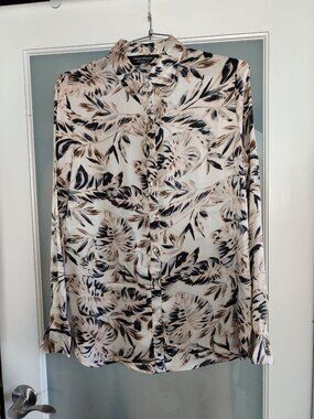Tango Mango NWT Abstract Leaf Button Down Blouse Laura Size S
